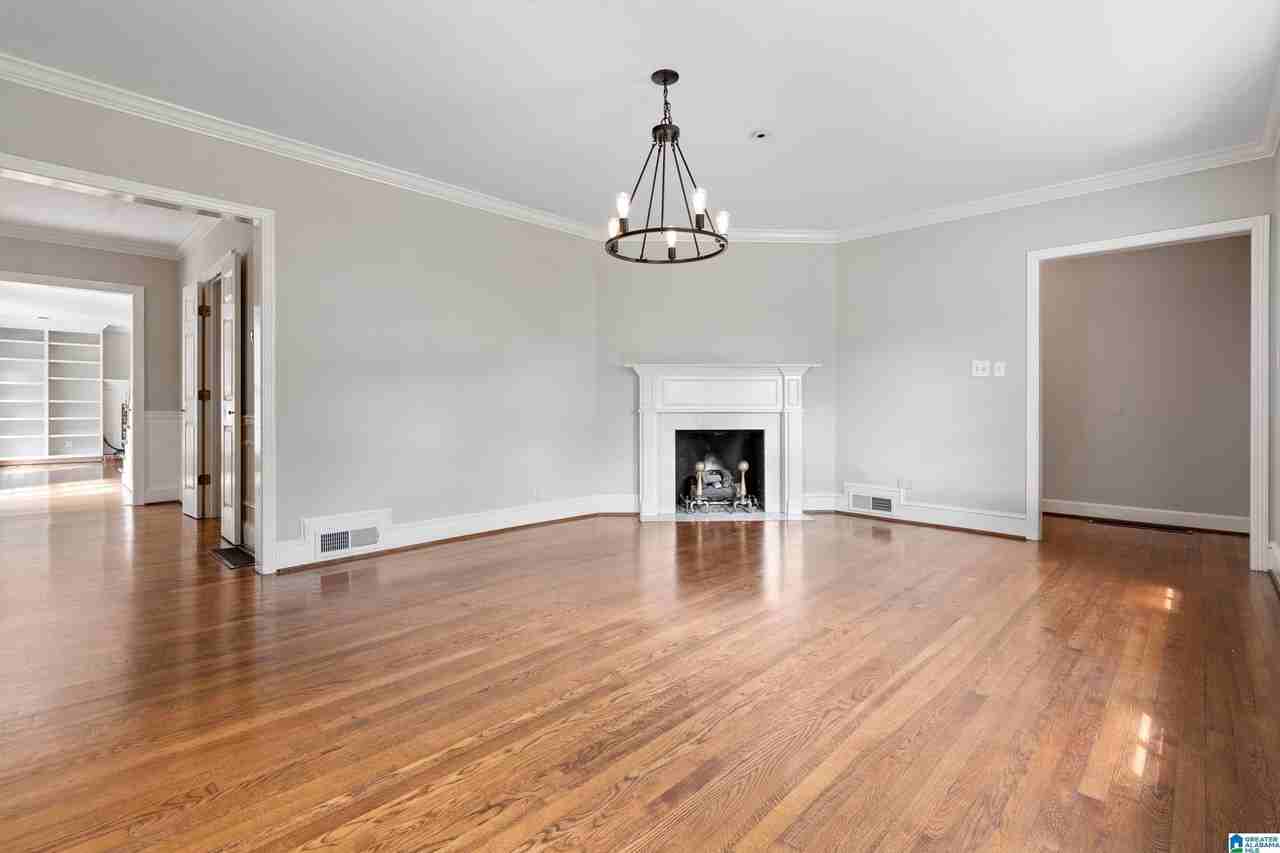 12 Montevallo Ter - Photo 3 of 24