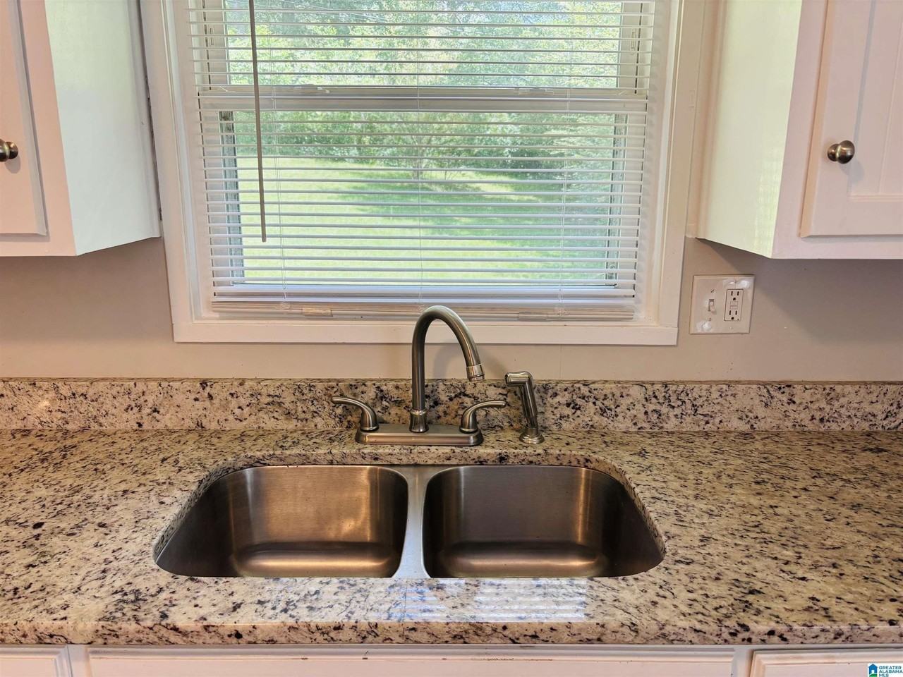 1312 Monticello St - Photo 5 of 12