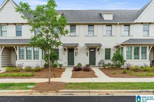 featured image of 1210 Windsor Sq