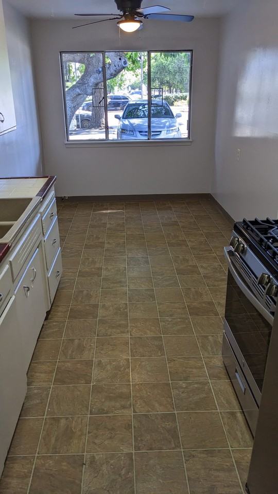 2139 Little Orchard St #6 - Photo 2 of 8