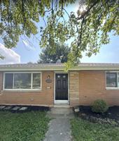 featured image of 2200 Yorkshire Pl #1