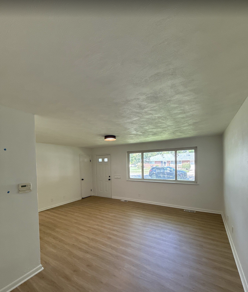 2200 Yorkshire Pl #1 - Photo 3 of 26