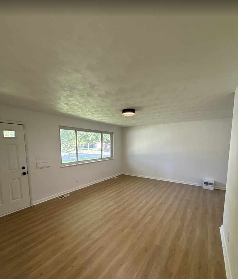 2200 Yorkshire Pl #1 - Photo 5 of 26