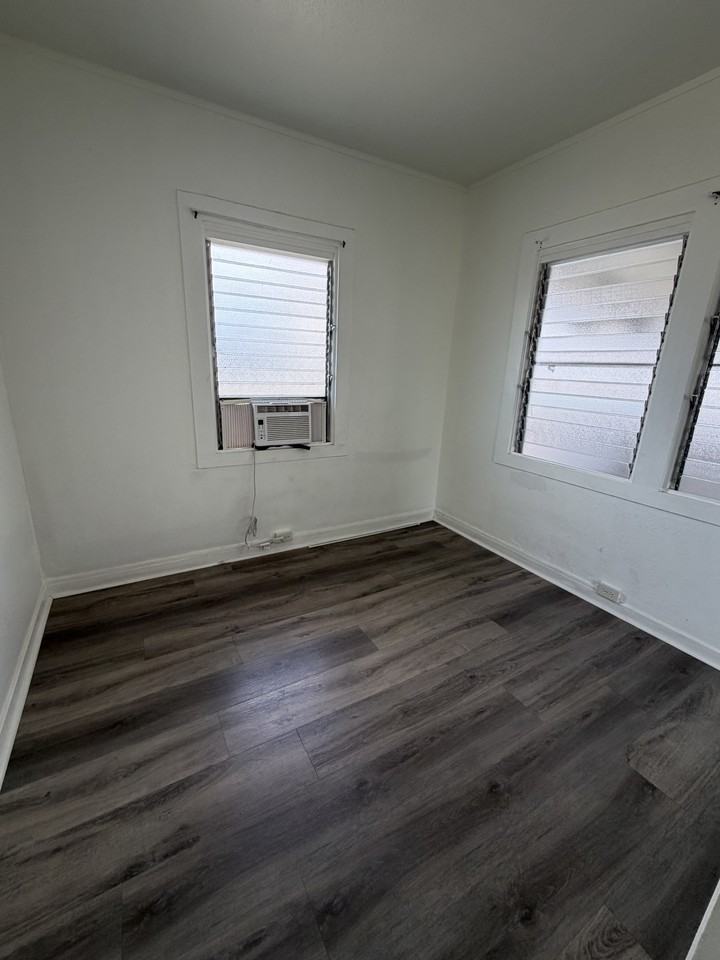 1768 Silva St #1768B - Photo 4 of 8