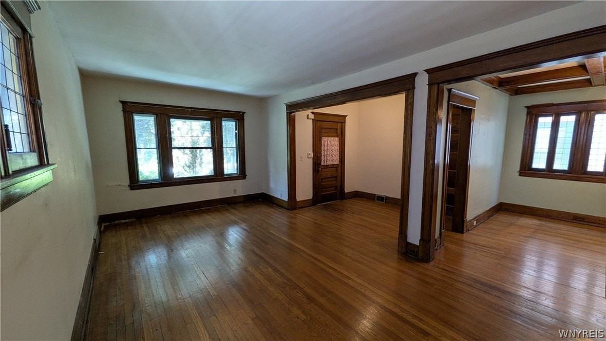 37 Manchester Pl - Photo 5 of 15