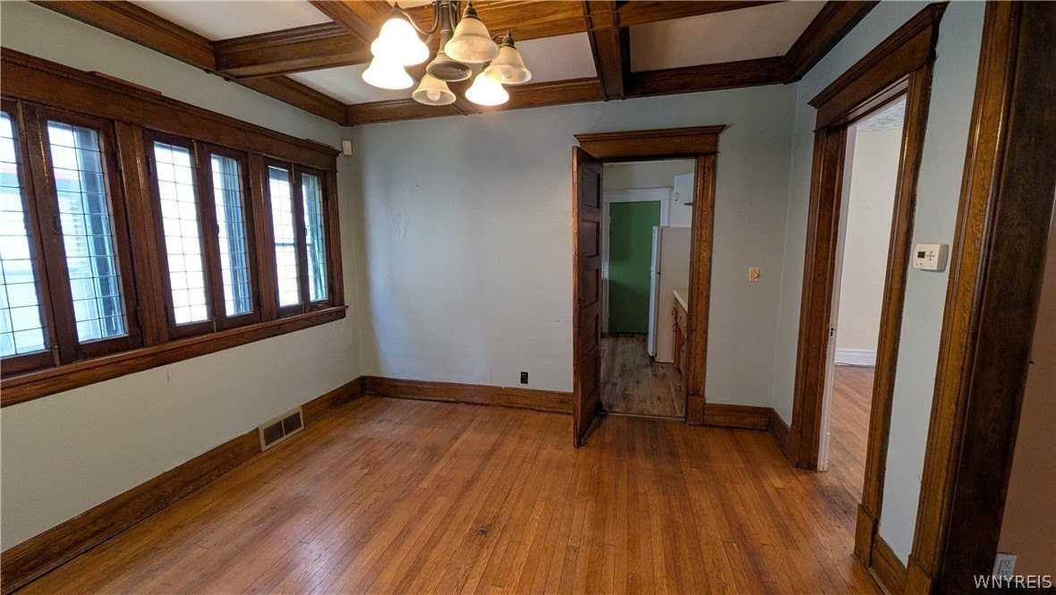 37 Manchester Pl - Photo 6 of 15