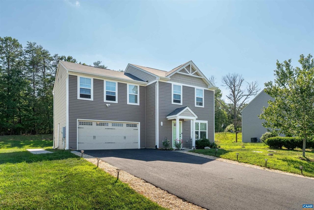 90 Mannie Ct - Photo 2 of 26