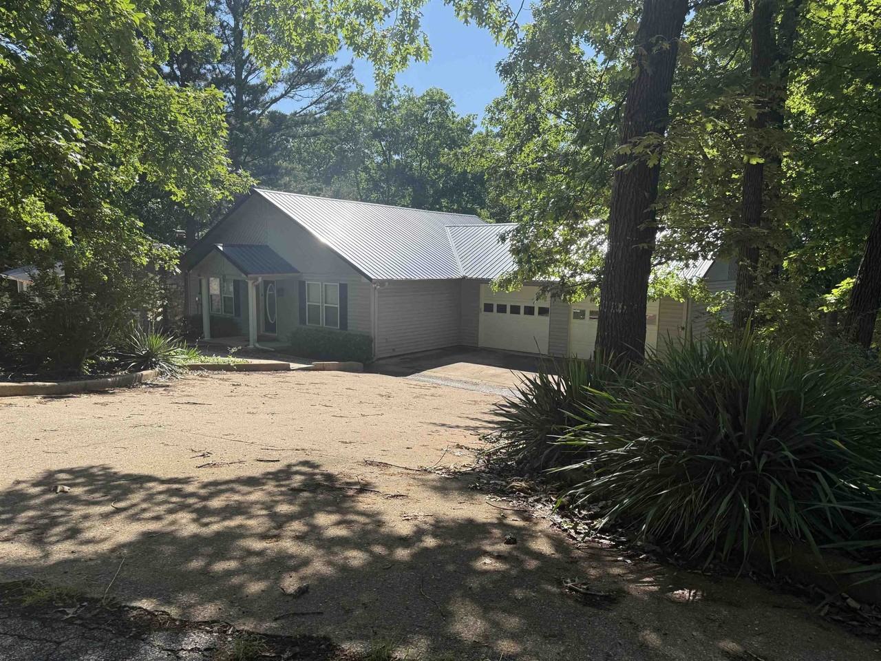 20 N Lakeshore Dr - Photo 2 of 37