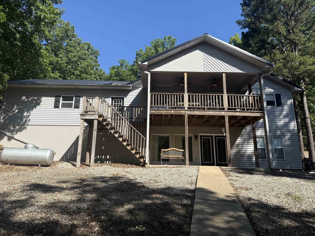 20 N Lakeshore Dr - Photo 3 of 37