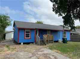 featured image of 4418 Vestal St