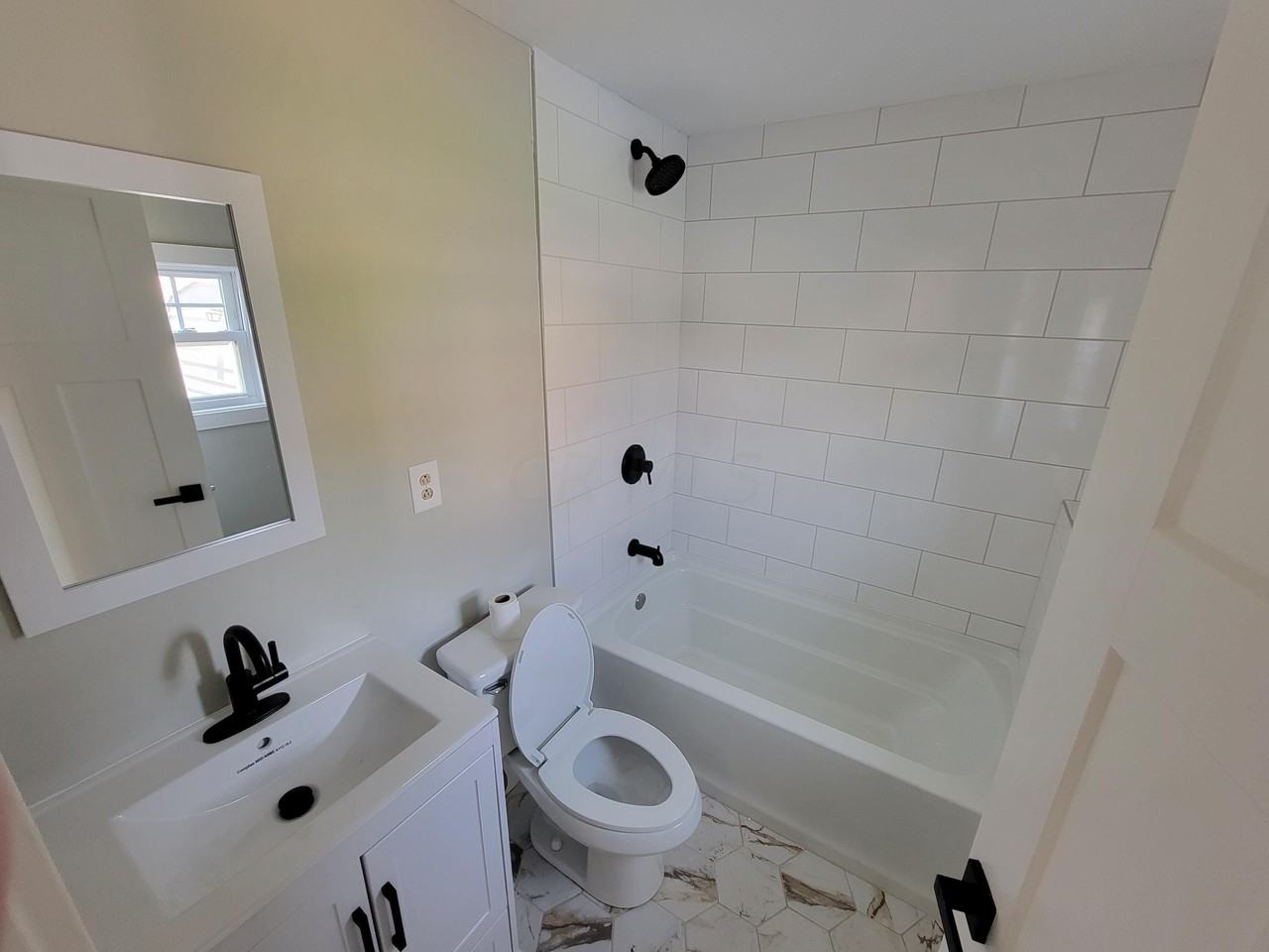 751 Wager St - Photo 5 of 16