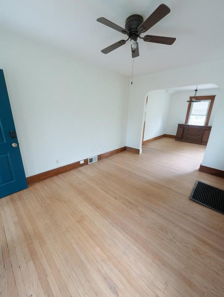 490 E Oakland Ave - Photo 5 of 29