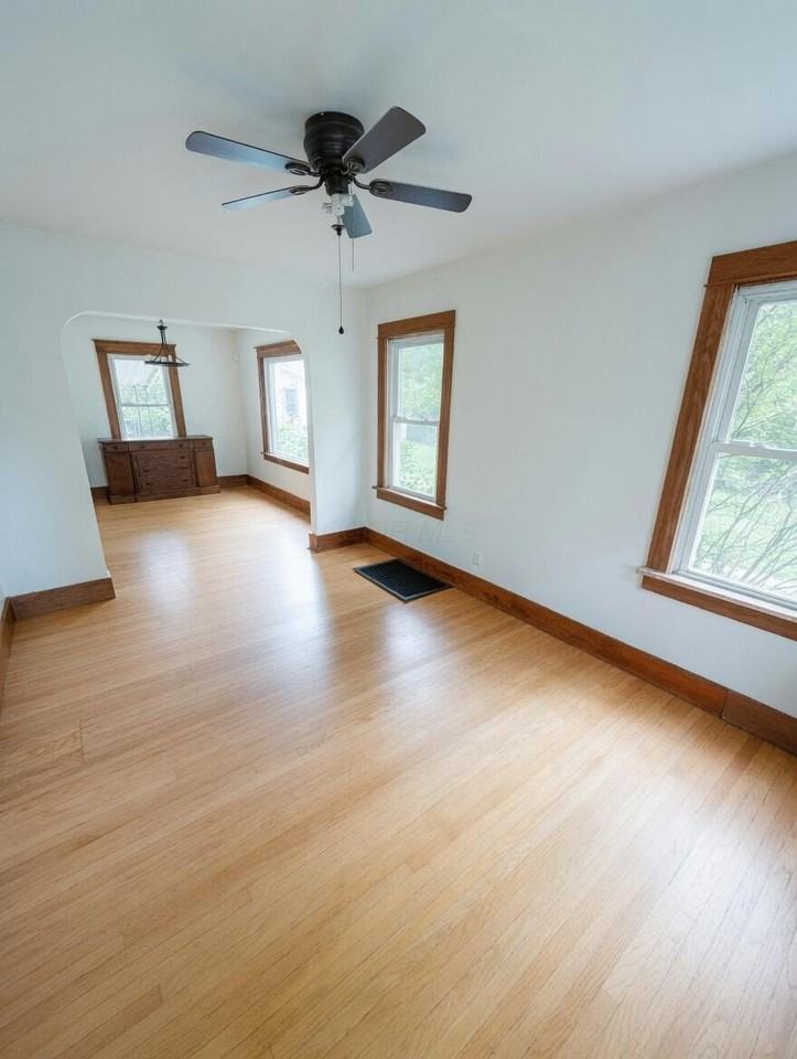 490 E Oakland Ave - Photo 6 of 29