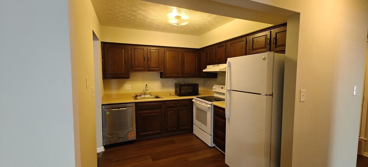 1540 Slade Ave #303 - Photo 7 of 19