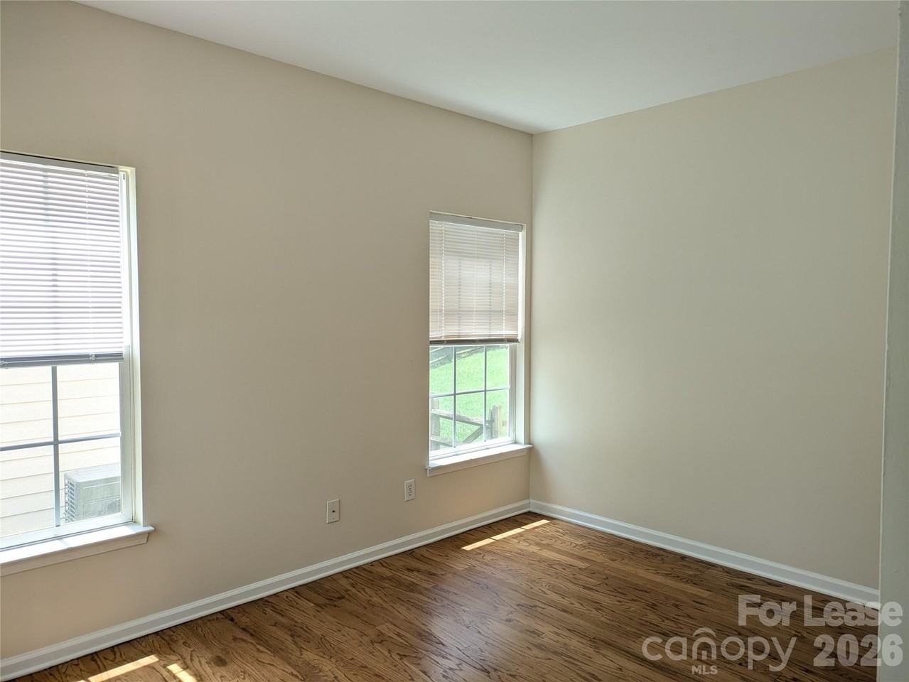106 Autry Ave - Photo 2 of 39