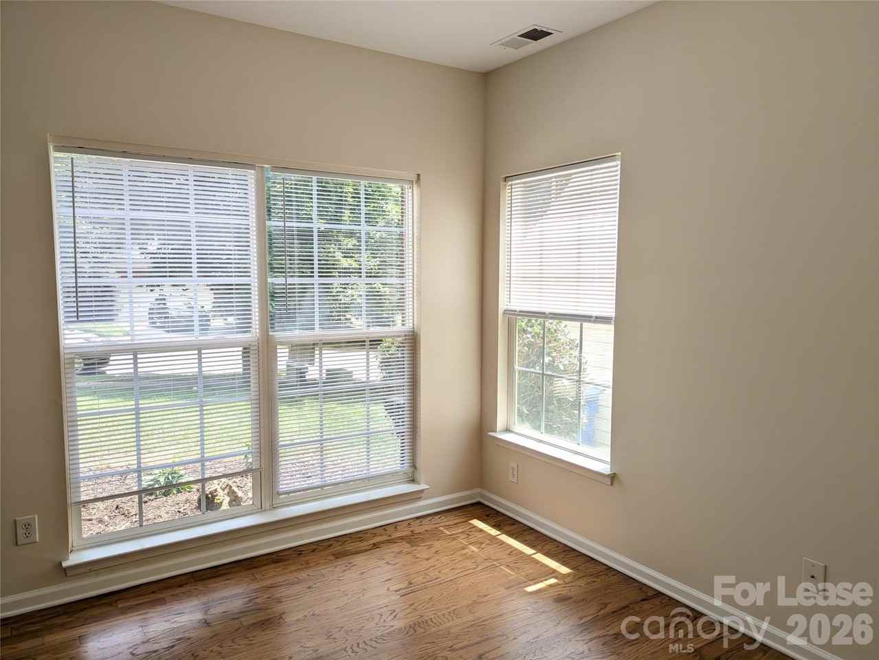 106 Autry Ave - Photo 3 of 39
