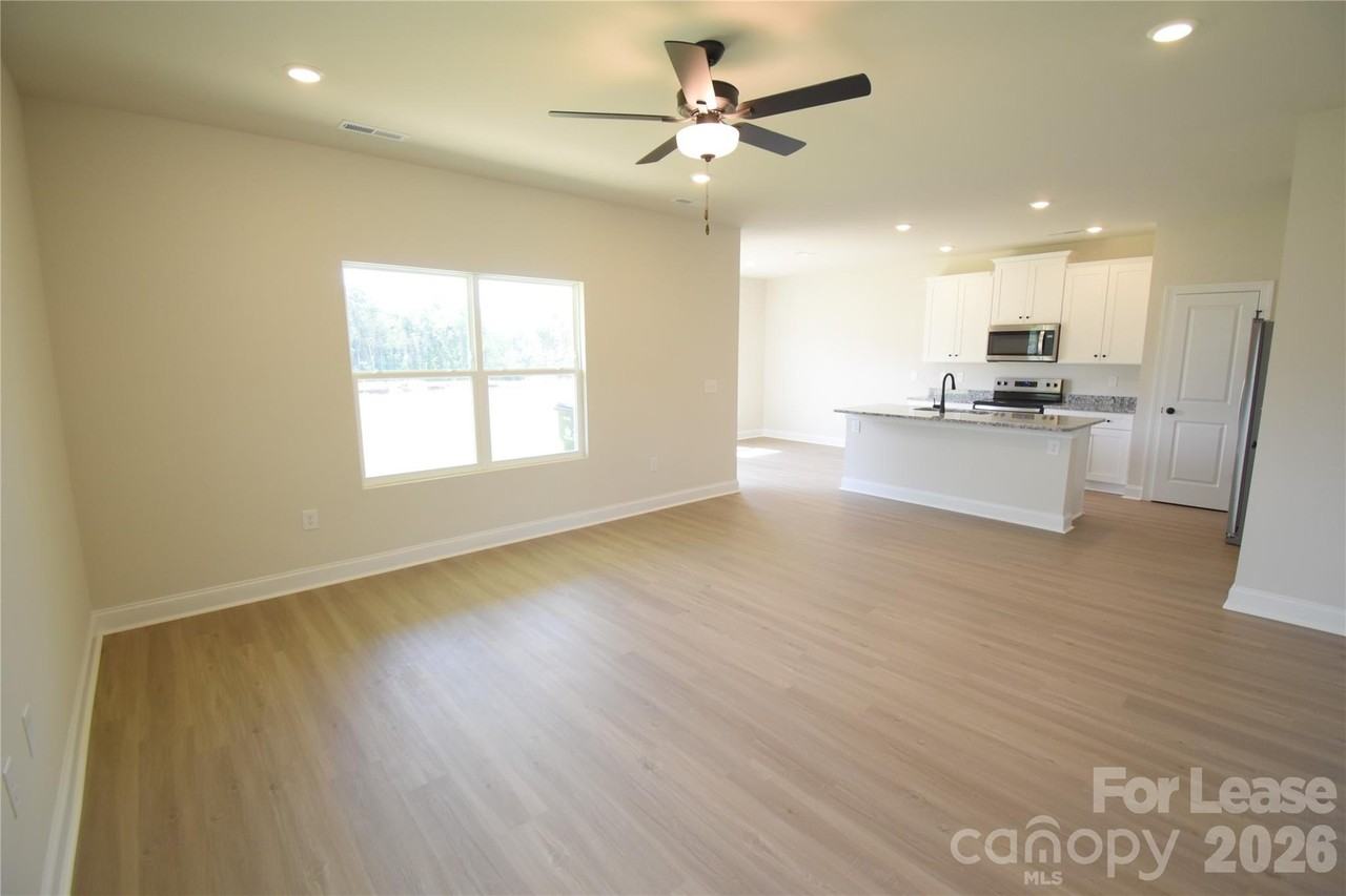 3519 Narrow Ln - Photo 6 of 33