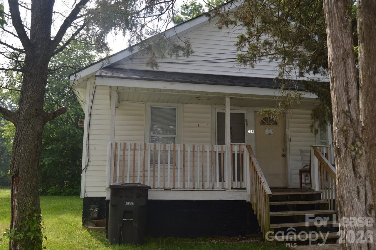 208 Wilson St #B - Photo 2 of 8