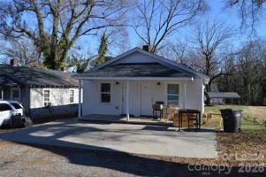 featured image of 515 S Elm St