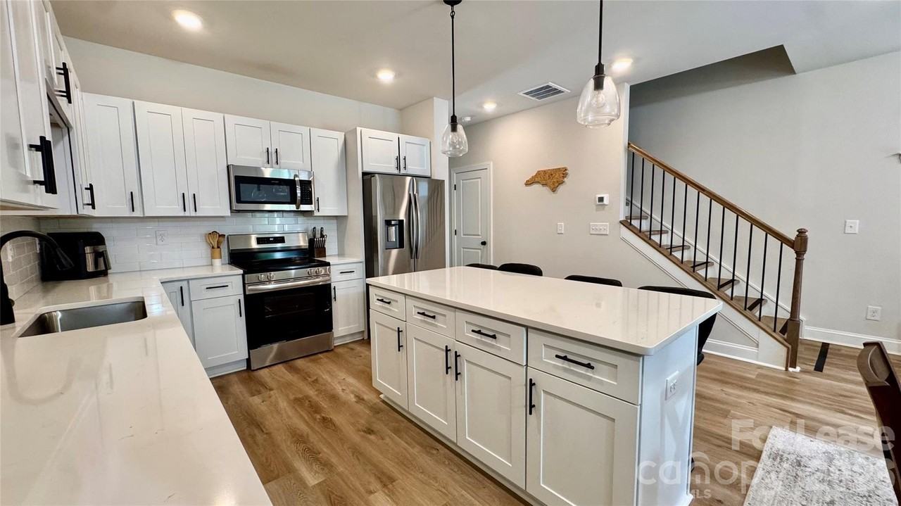 507 Greenwood Dr - Photo 5 of 18