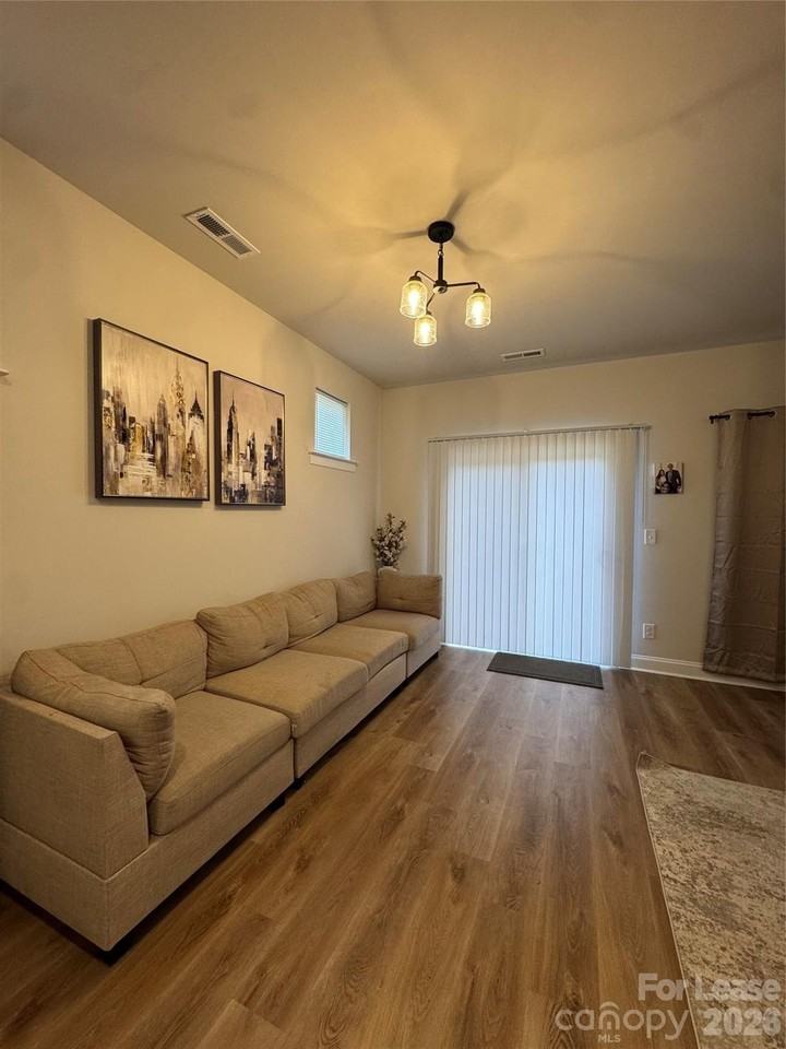 507 Greenwood Dr - Photo 7 of 18