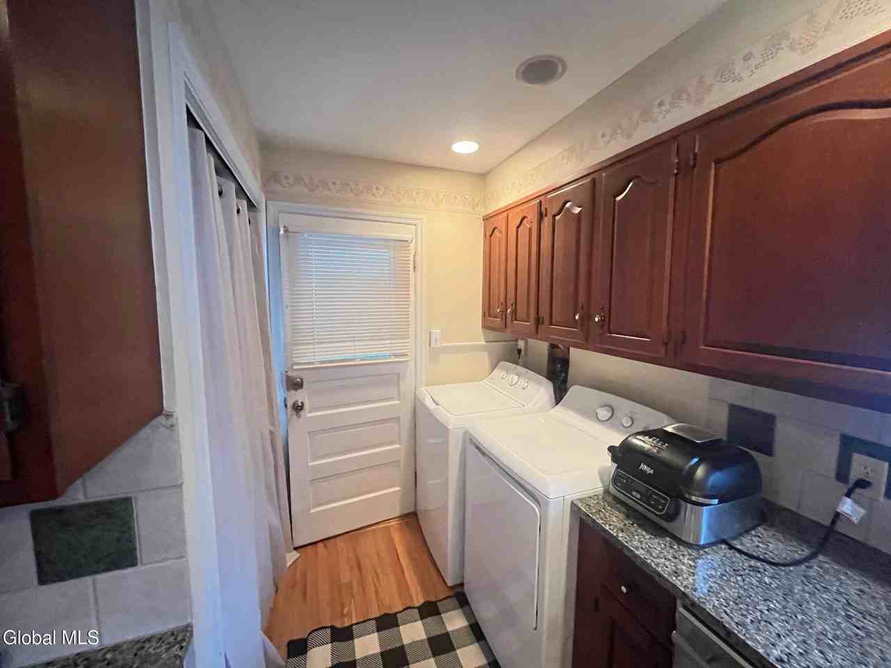 147 Nelson Ave #1 - Photo 3 of 17