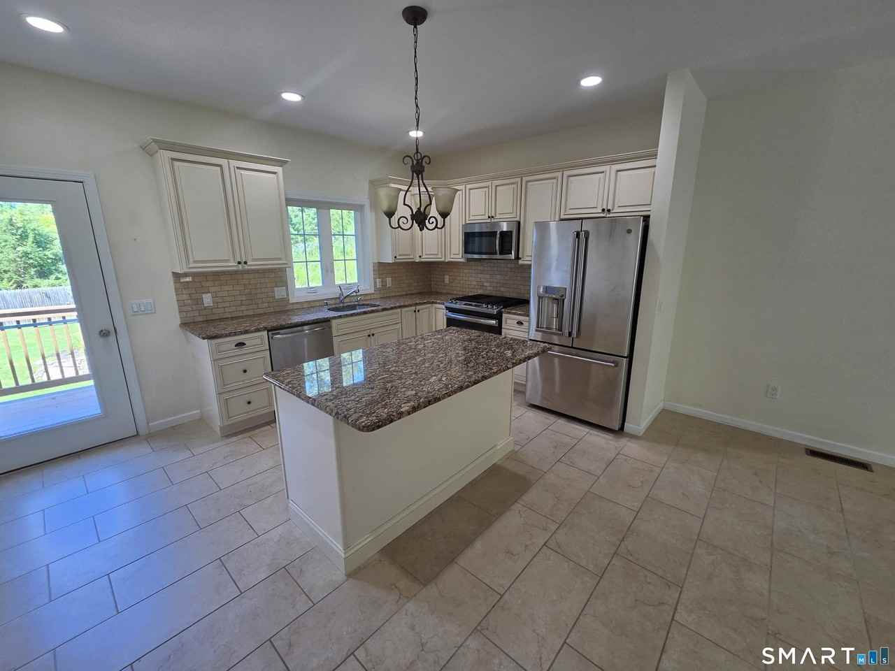 10 Oak Meadows Dr #10 - Photo 2 of 13