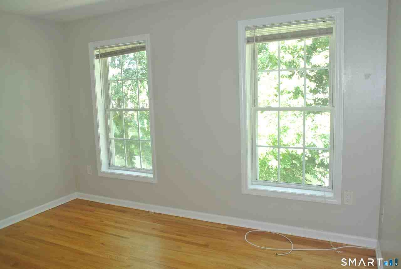 670 Boston Post Rd #12 - Photo 4 of 19