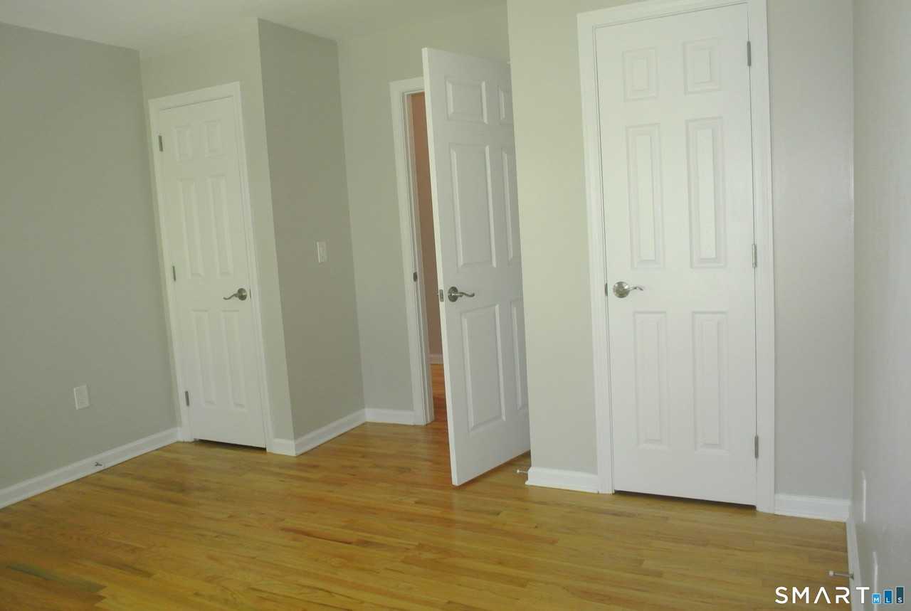 670 Boston Post Rd #12 - Photo 5 of 19