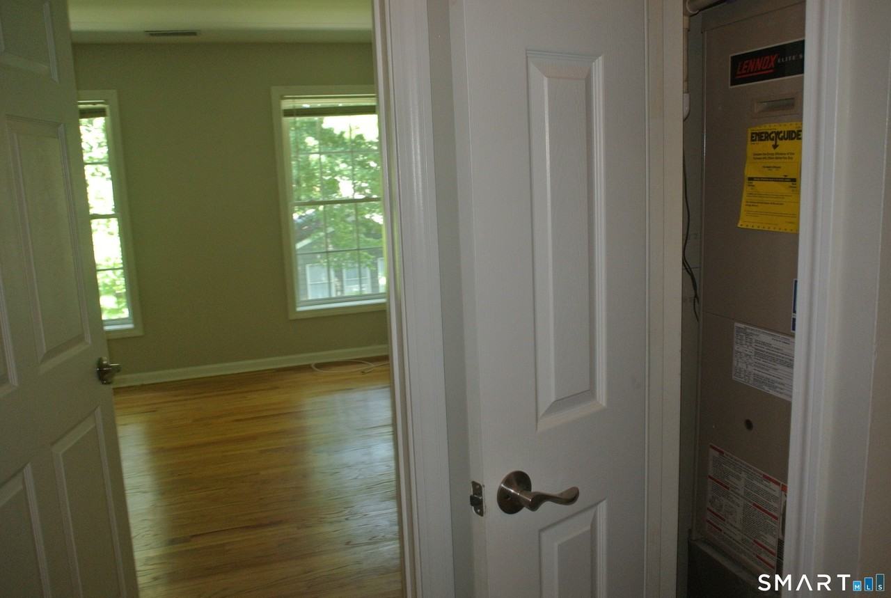 670 Boston Post Rd #12 - Photo 6 of 19