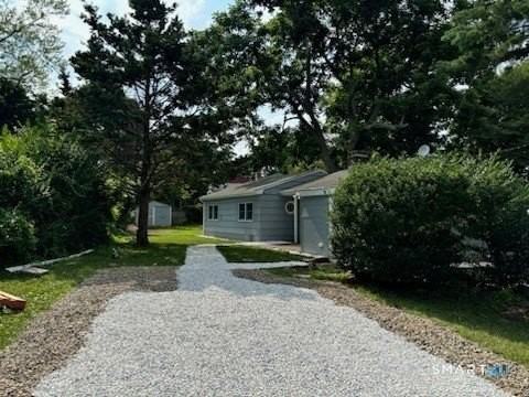 8 Drumlin Rd - Photo 3 of 25