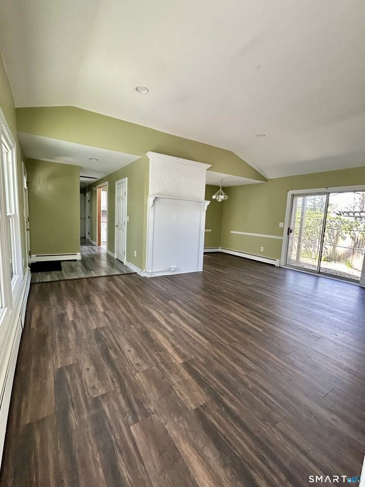 8 Drumlin Rd - Photo 6 of 25