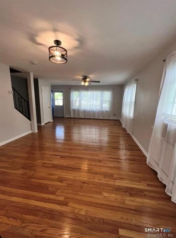 1079 Brooklawn Ave - Photo 4 of 28