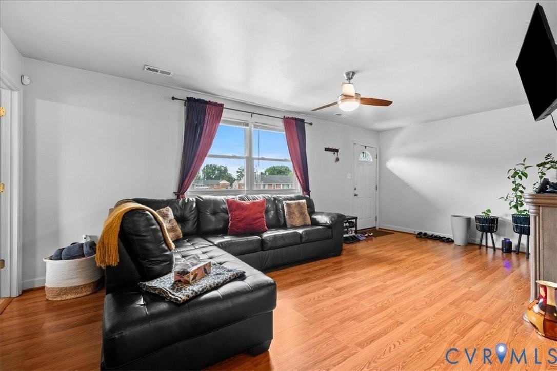 3120 Glenoa Rd - Photo 7 of 22