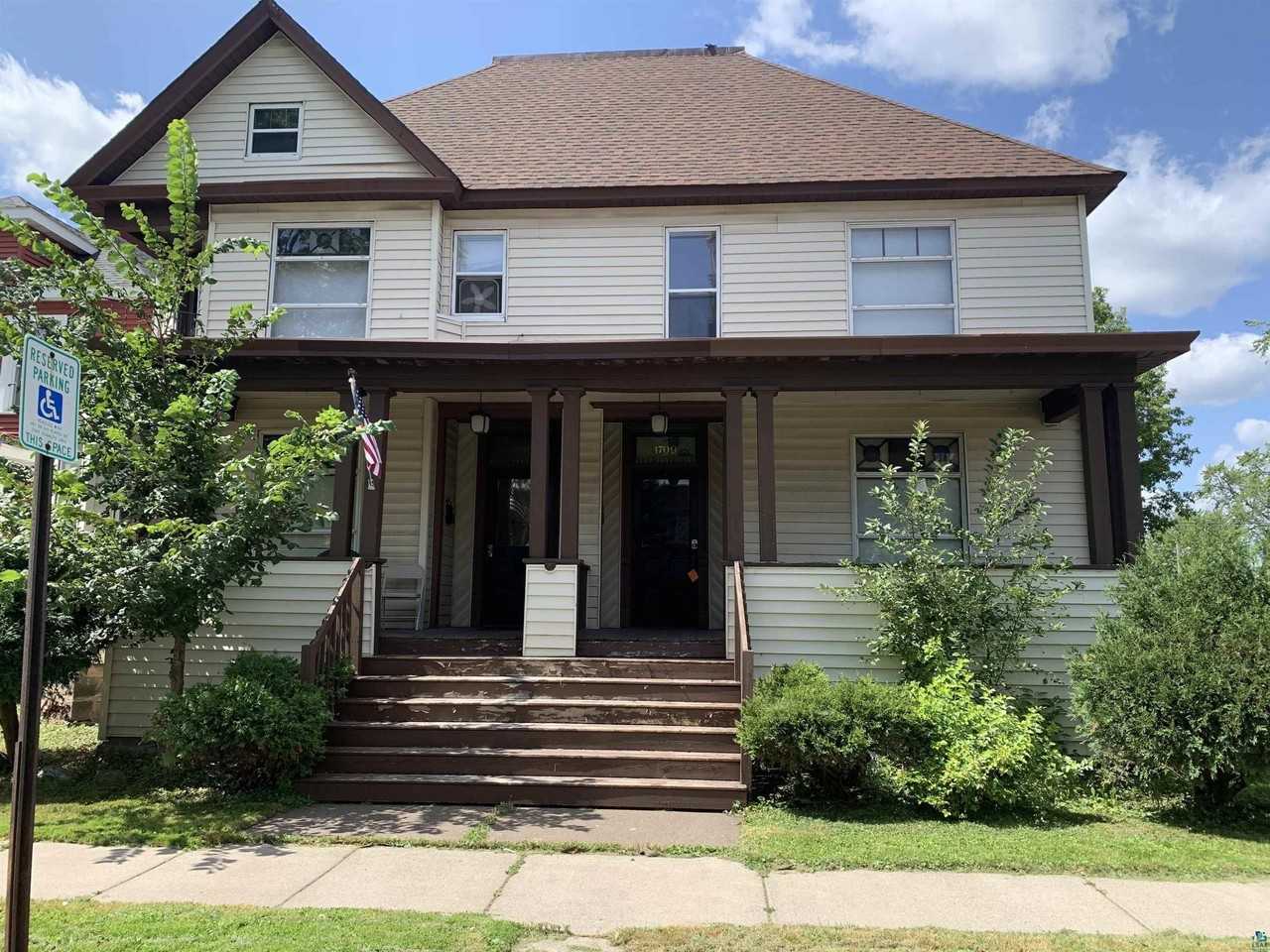 1709 John Ave