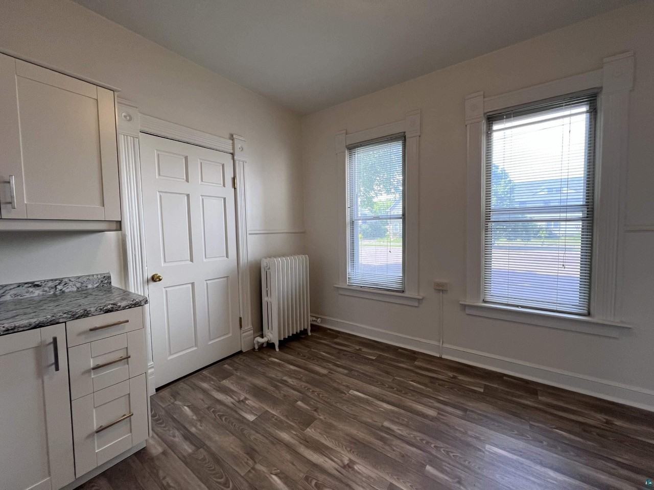 1709 John Ave - Photo 4 of 12