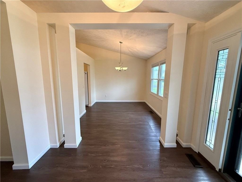10029 Village Tree Ct - Photo 6 of 26