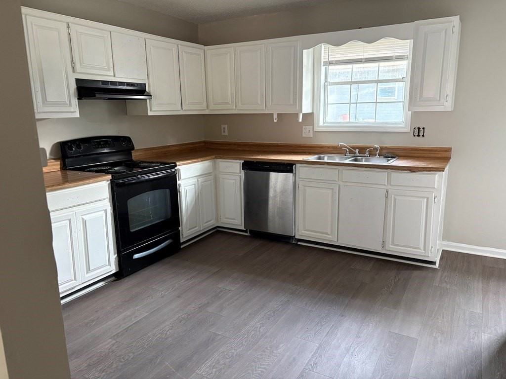 526 Whitener Dr - Photo 2 of 17