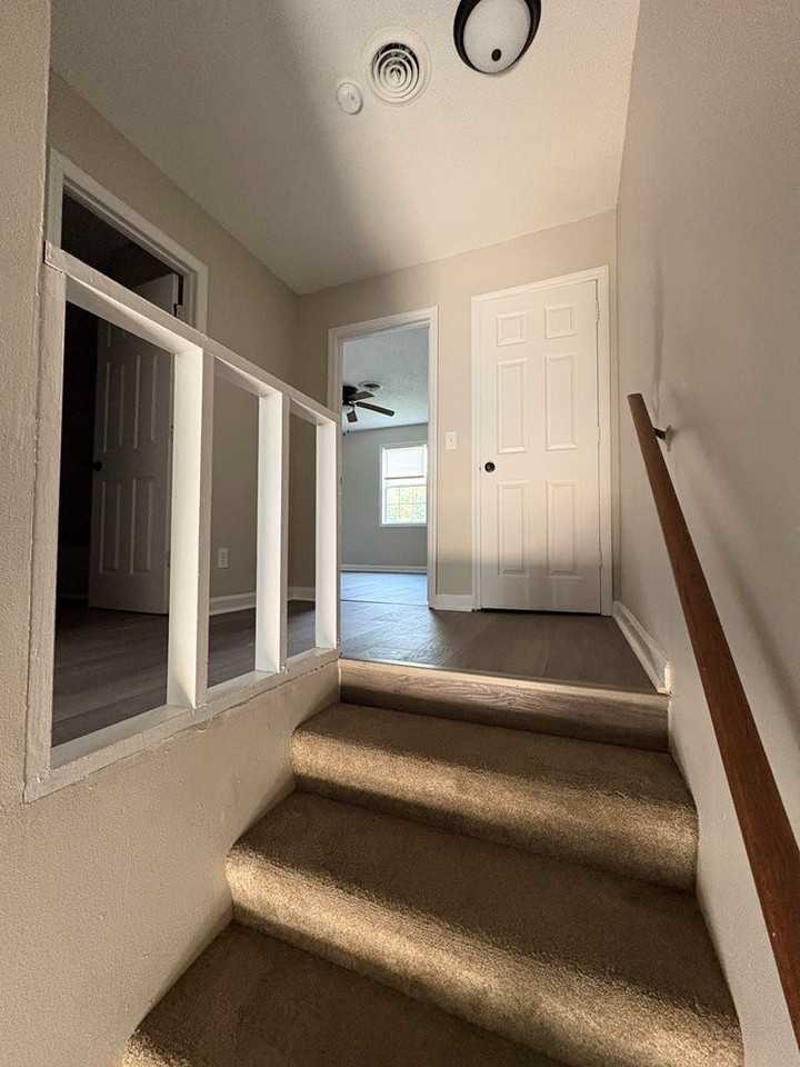 526 Whitener Dr - Photo 7 of 17