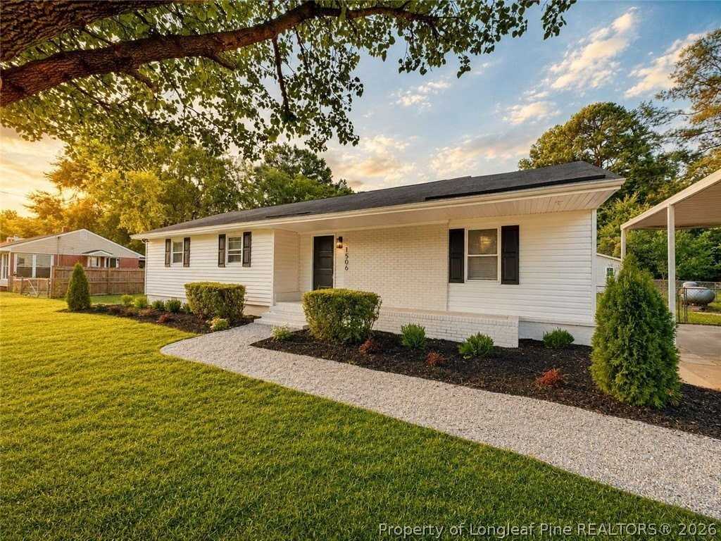1506 Swainey Ave - Photo 2 of 20