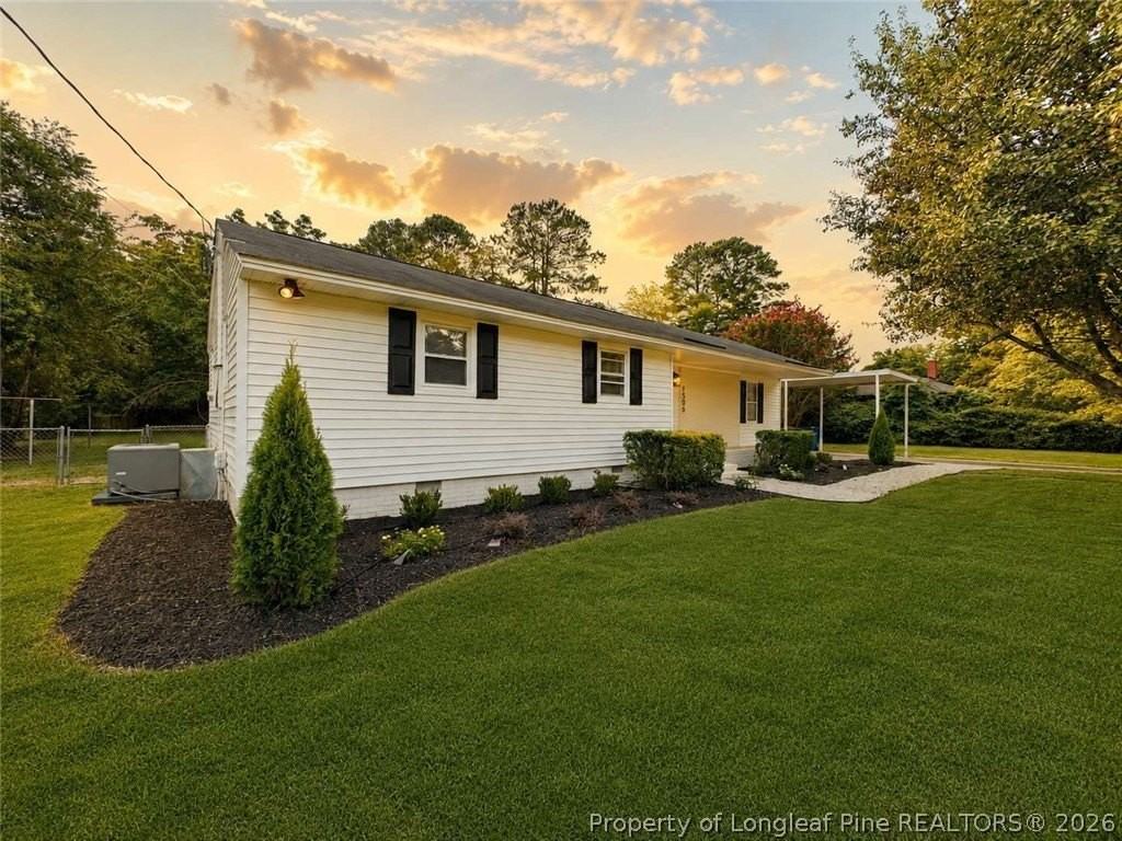 1506 Swainey Ave - Photo 3 of 20