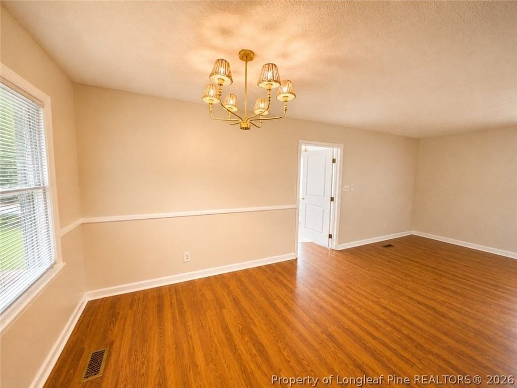 1506 Swainey Ave - Photo 6 of 20