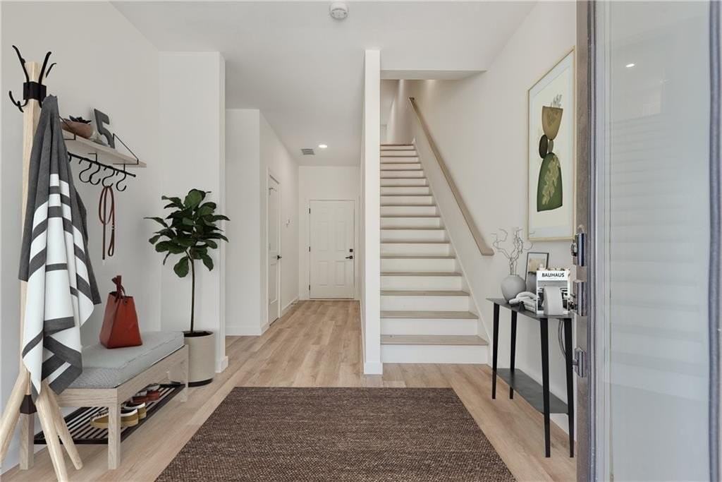 1072 Brookglynn Trce - Photo 2 of 29