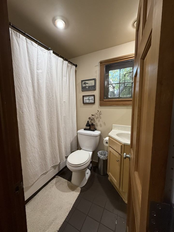 1276 E 20th Ave #1 - Photo 4 of 6