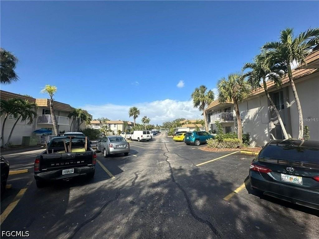 1830 Maravilla Ave #106 - Photo 4 of 23
