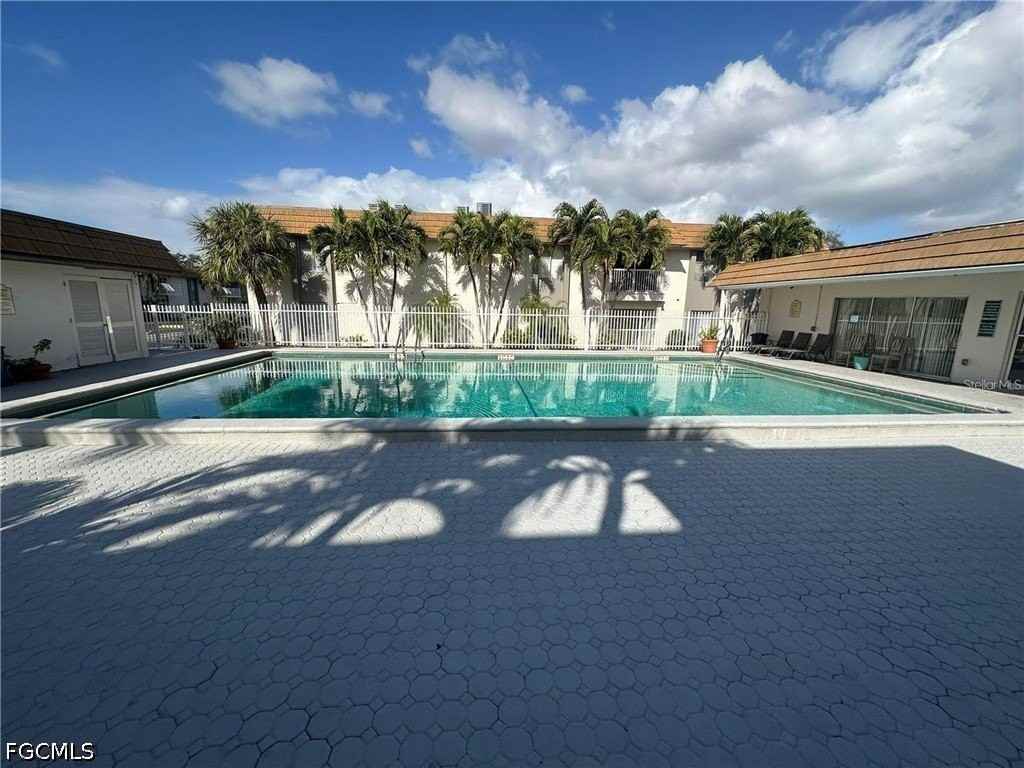 1830 Maravilla Ave #106 - Photo 7 of 23