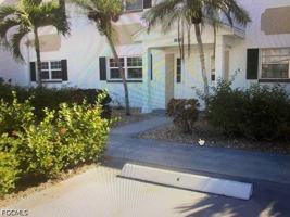 featured image of 1518 Edgewater Cir #1