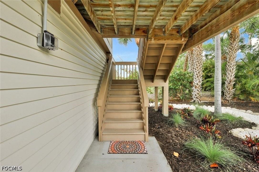 2130 Sunset Cir - Photo 5 of 35