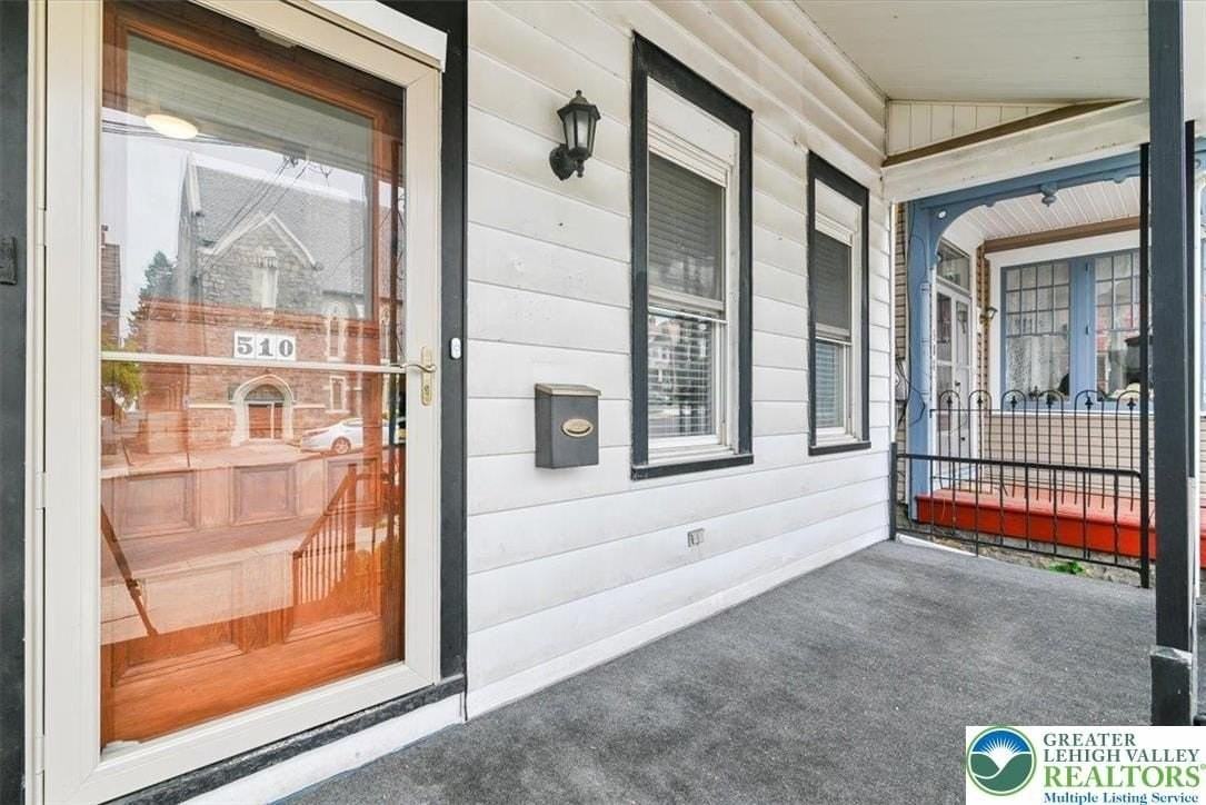 510 5th Ave - Photo 4 of 33