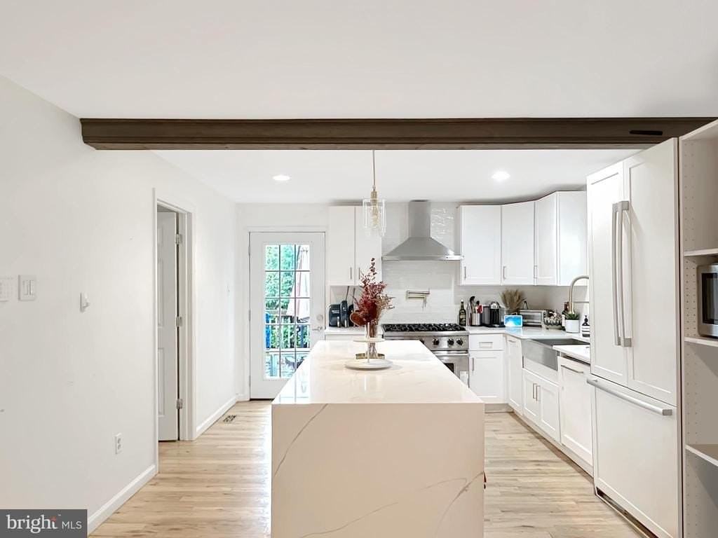 717 Brook St - Photo 3 of 26